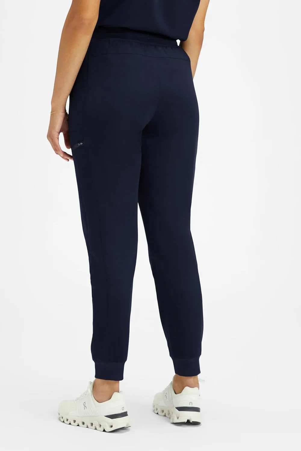 Fabletics Women's Active Scrub Jogger - MotionTech, Pocket-Packed, Lightweight, Wrinkle-Resist, Semi-Slim Fit
